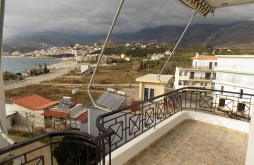 Himare Apartment | 25 meters from beach 2