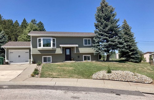 Blackhawk House | 25 minutes to Sturgis Rally!