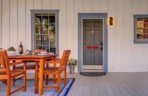 Marble Falls House | 25% Off Aug! Inks Suite Downtown Marble Falls