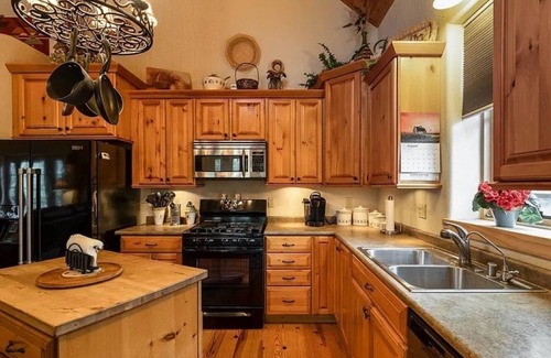 Guadalupita House | 25%off-HotTub-Fire Pit-AngelFire Stunning Mountain View’s