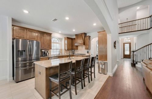 Tarrant County Apartment | 25% OFF! Lux 5BD/Fully Furnished Home/Private Garage/Grand Prairie/GP12