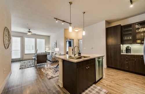 Richardson Apartment | 25% Off Luxury 2BD Apt W.Cityline Dr Richardson RD075