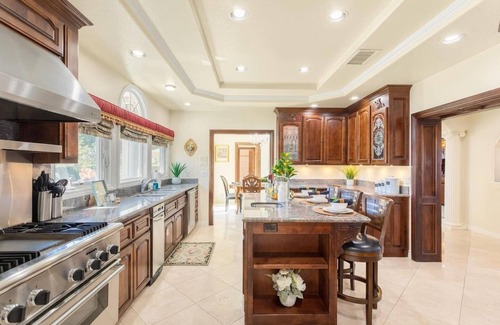 Perris House | 25% Off Oct 16-19 W/Pool & Hot Tub, Great Views!