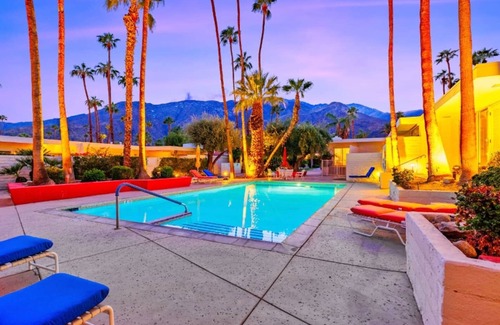 Old Las Palmas Apartment | 25%Off Sept 4-7 Walk 2 DwTn Great Reviews Pool/Spa