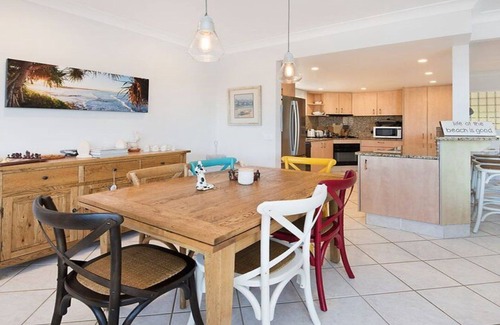 Moffat Beach House | 25 Queen of Colonies Parade