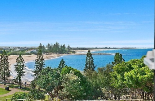 Moffat Beach House | 25 Queen of Colonies Parade