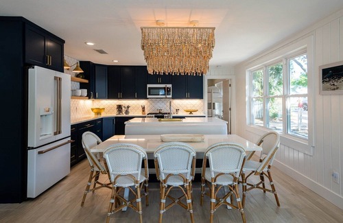 Grayton Beach House | 25% SALE Thru FALL~Artless Sprite~Cozy Luxury~Walk to Beach/StatePark~Beach Gear