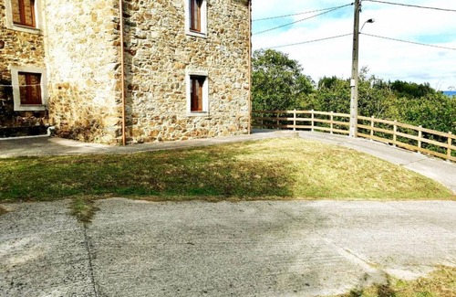 Feas House | 250 m² House ∙ 4 bedrooms ∙ 9 guests