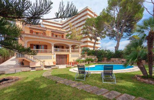 Ses Cadenes Villa | 250 m² Villa ∙ 6 bedrooms ∙ 12 guests