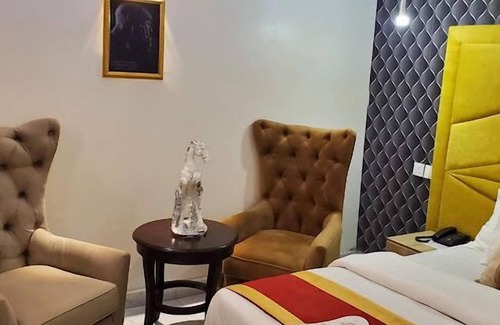 Oba Ile Hotel | 2508 Hotel and Suites Akure