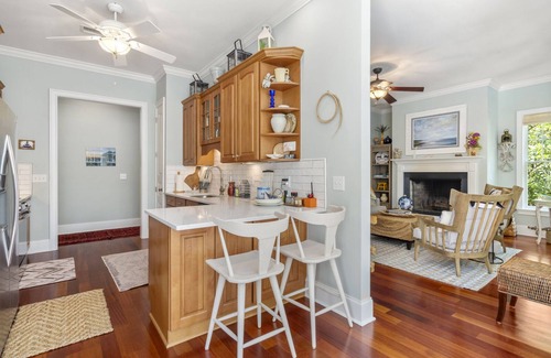 Vanderhorst Plantation House | 253 Governors: Private Pool and Hot Tub, $250 Beach Gear/Bike Credit