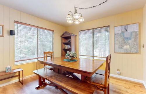 Montgomery Estates House | 2538 Talbot cabin