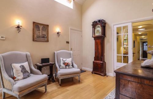 Colchester House | 256 London Road