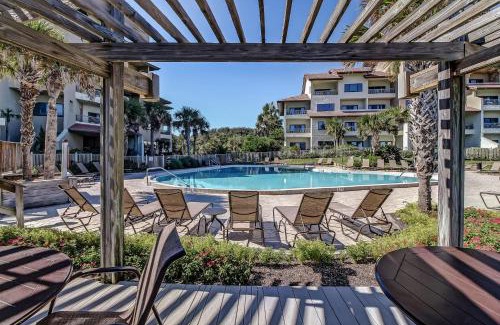 Fernandina Beach House | 256 Sandcastles - Hotel Side