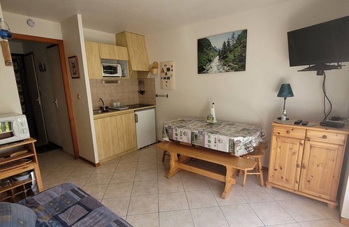 Station de Drouzin le Mont Apartment | 25m² Studio, balcony, perfect for 4 in the mountains