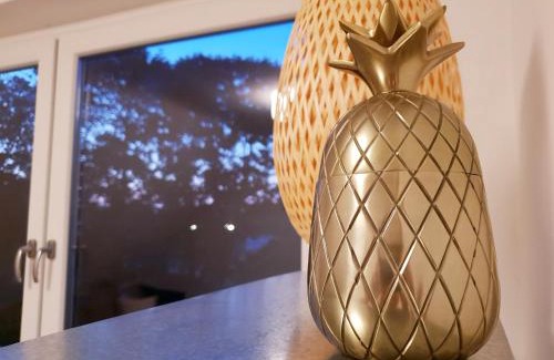 Elmshorn Apartment | 25mn to HH-2BR Kitchen&Netflix