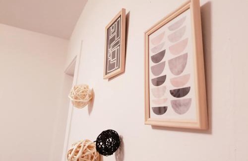 Elmshorn Apartment | 25mn to HH-2BR Kitchen&Netflix