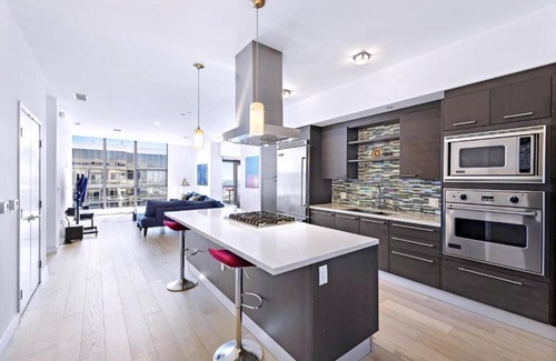 Santa Ana Apartment | 25th Floor Luxury Top Level Penthouse Epic Ocean/City/Lake/Mountain Views!