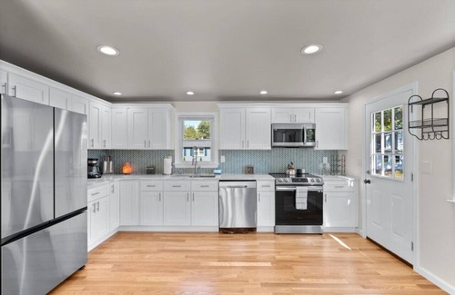 Plainville House | #26 Beautifully Renovated 2 BR Home