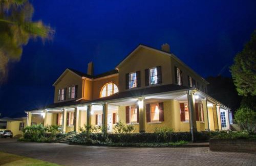 Komani House | 26 On Chamberlain Guest House