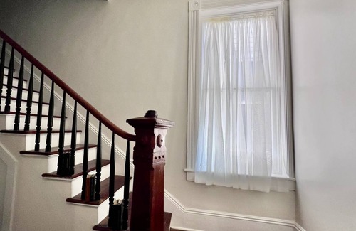 Savannah Victorian District House | 260 m² House ∙ 4 bedrooms ∙ 10 guests