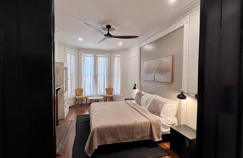 Savannah Victorian District House | 260 m² House ∙ 4 bedrooms ∙ 10 guests
