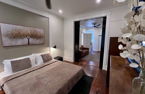Savannah Victorian District House | 260 m² House ∙ 4 bedrooms ∙ 10 guests