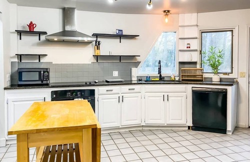 Normal House | 261 m² House ∙ 3 bedrooms ∙ 17 guests