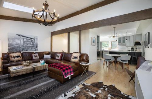 Intermountain House | 2633 Kinnickinnick Rd., Unit E2
