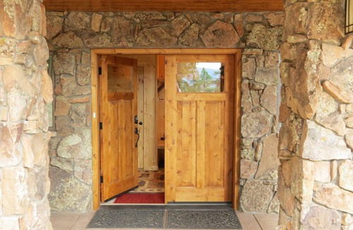 Estes Park Cabin | 265 m² Cabin ∙ 4 bedrooms ∙ 8 guests