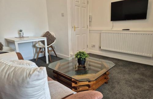 Portsmouth Apartment | #26b Renovated Portsmouth Flat