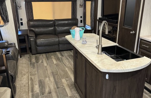 Iva House | 26FT CAMPER IN THE BEST FISHING/HUNTING SECRET IN SC