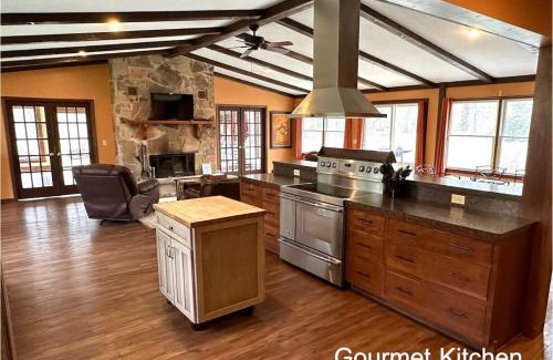 Austinburg House | 27 Acre Wine Country Estate