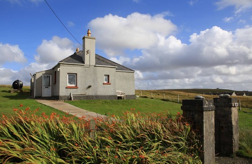 Arnol Cottage | 27 Garenin