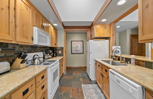 Graeagle Condo | #27 Graeagle Meadows