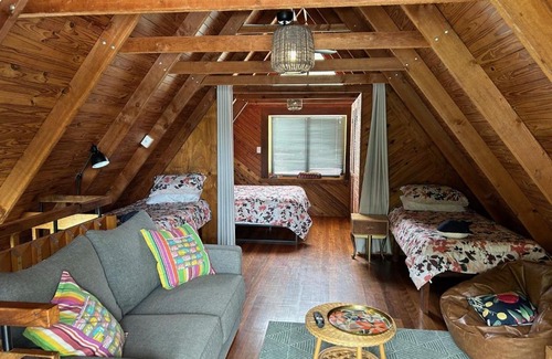 Rainbow Beach House | 27 Green Valley Drive - Rainbow Beach. Beach Chalet. Pets welcome