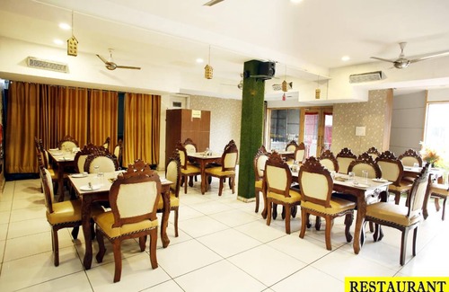 Rohtak Hotel | 27 m² Hotel ∙ 4 guests