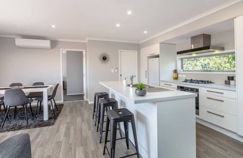 Martinborough House | 27 Tuscan, Martinborough