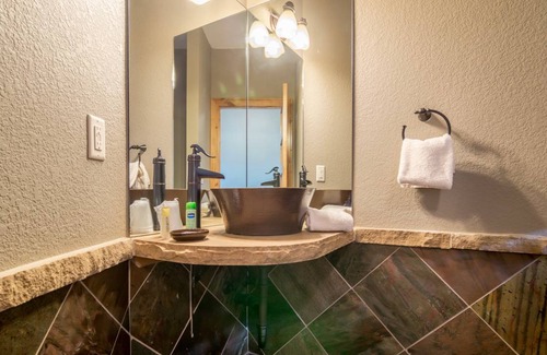 Windcliff Estates Condo | 270 m² Condo ∙ 3 bedrooms ∙ 8 guests