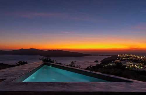 Oia Villa | 270 Oia's View House IV, Private Swimming Pool, outdoor Hot Tub, Sunset View