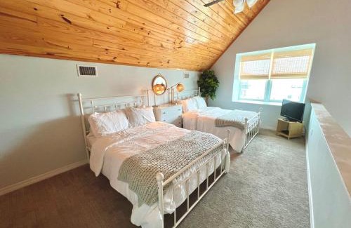 Gulf Shores House | 2700sq ft Condo in Gulf Shores