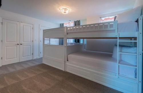 Delavan House | 2708 Harbor Court