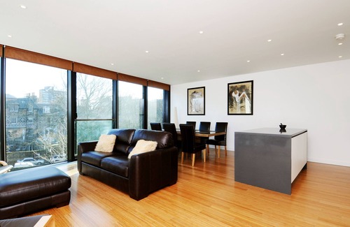 Laurieston Apartment | 273 Simpson's Loan Apartment