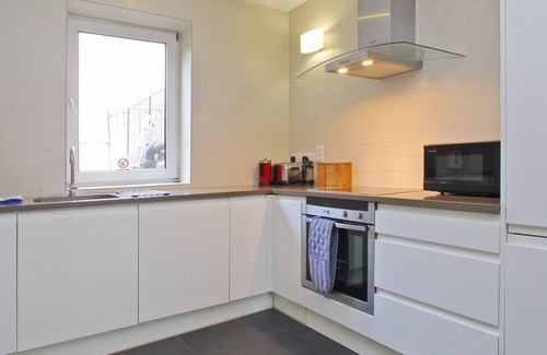 Waterloo Apartment | 275 sq m Waterloo Sunsets & World Class Theatre