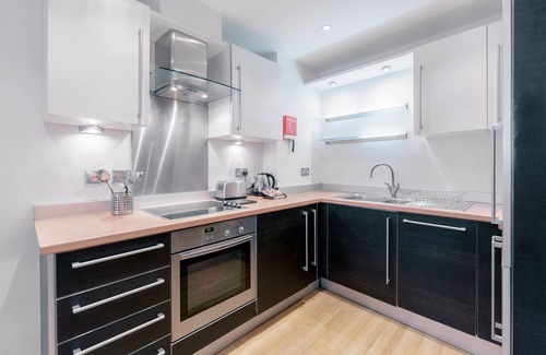 Guildford Apartment | 28 Abbots Yard - 2 bedroom apartment