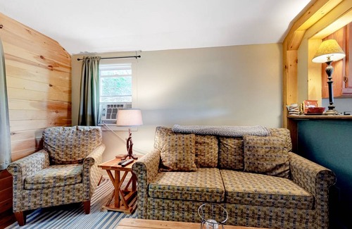 Thornton Cabin | 28 m² Cabin ∙ 2 bedrooms ∙ 4 guests