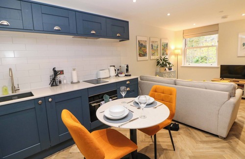 Stoney Middleton Cottage | 28 Rock Mill Holiday Apartments