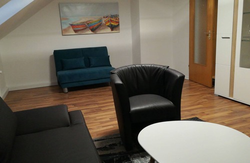 Castrop-Rauxel House | 28oM Beautiful top floor apartment