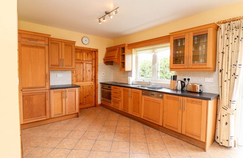 Doonbeg House | 29 CHURCH FIELD, family friendly in Doonbeg, County Clare
