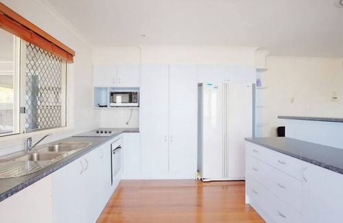 Rainbow Beach House | 29 Cypress Avenue - Rainbow Beach. Close to the beach with a pool